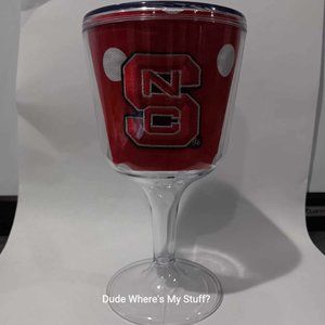 NC STATE WOLFPACK PLASTIC GOBLET - HOLDS 14 OUNCES - STANDS 7" TALL - EMBROIRDED